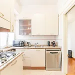 Ap1 Accogliente In Centro Apartman