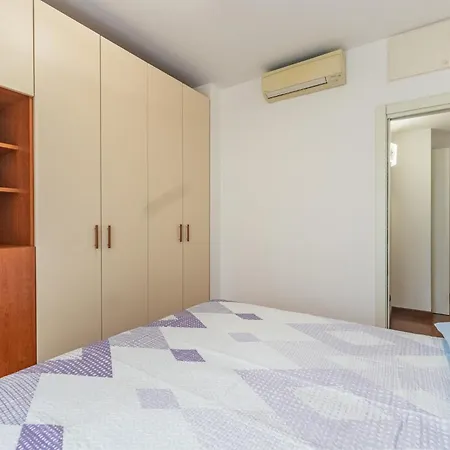 Ap1 Accogliente In Centro Apartman *